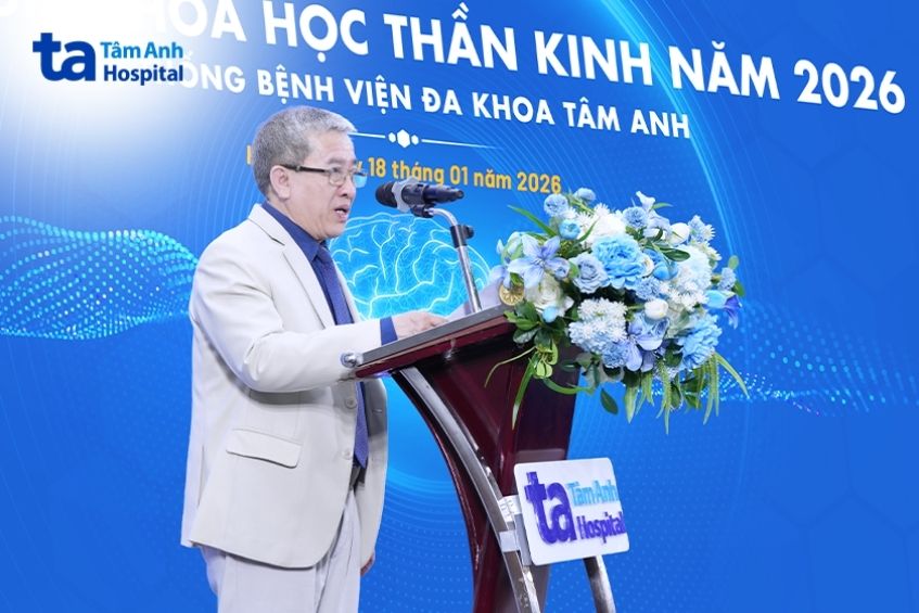 trưởng khoa phát biểu