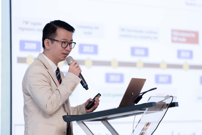 ts.bs nguyễn hoàng long báo cáo tại hội nghị y học bào thai lần thứ 17 ở đài loan