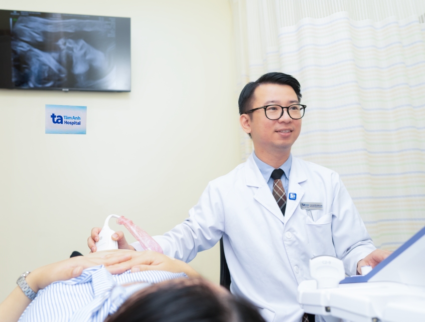 ts.bs nguyễn hoàng long siêu âm thai tại trung tâm y học bào thai tâm anh tp.hcm