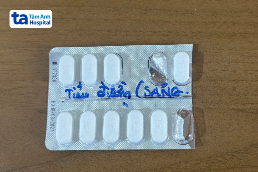 viên thuốc điều trị hạ đường huyết mà bé khang nuốt