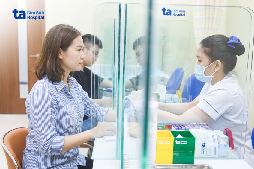 xác nhận thông tin trước khi lấy máu