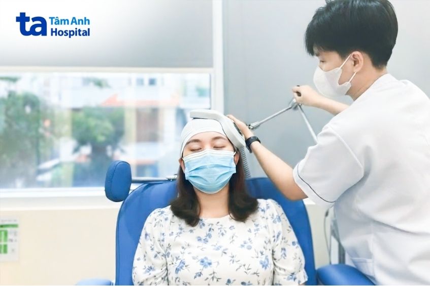 Mai điều trị kích thích từ trường xuyên sọ giúp giảm các triệu chứng trầm cảm