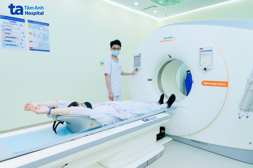 bác sĩ khảo sát lòng mạch vành bằng “Siêu máy chụp CT” Somatom Force VB30 hơn 100.000 lát cắt