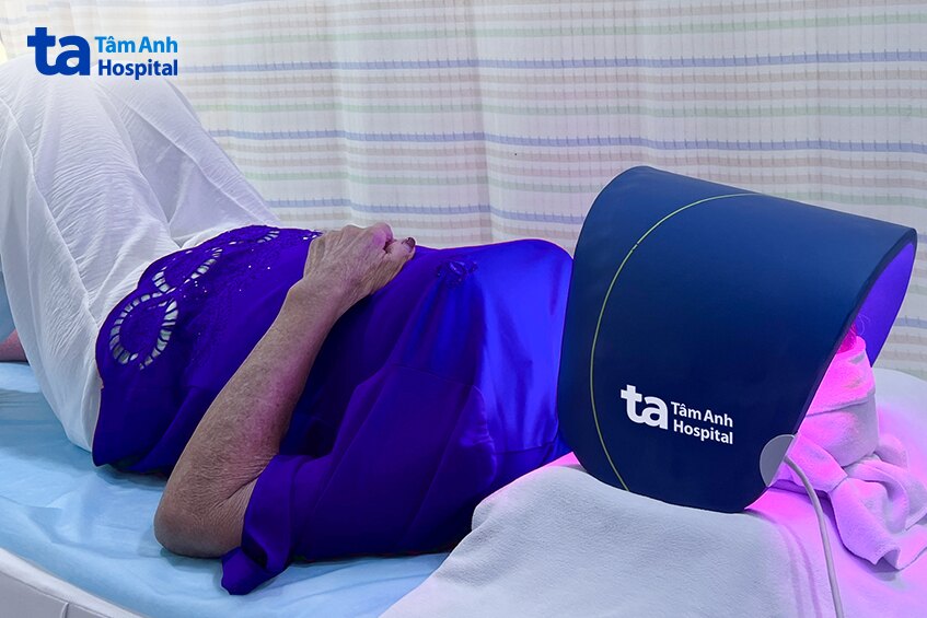 chiếu đèn led sinh học phục hồi da