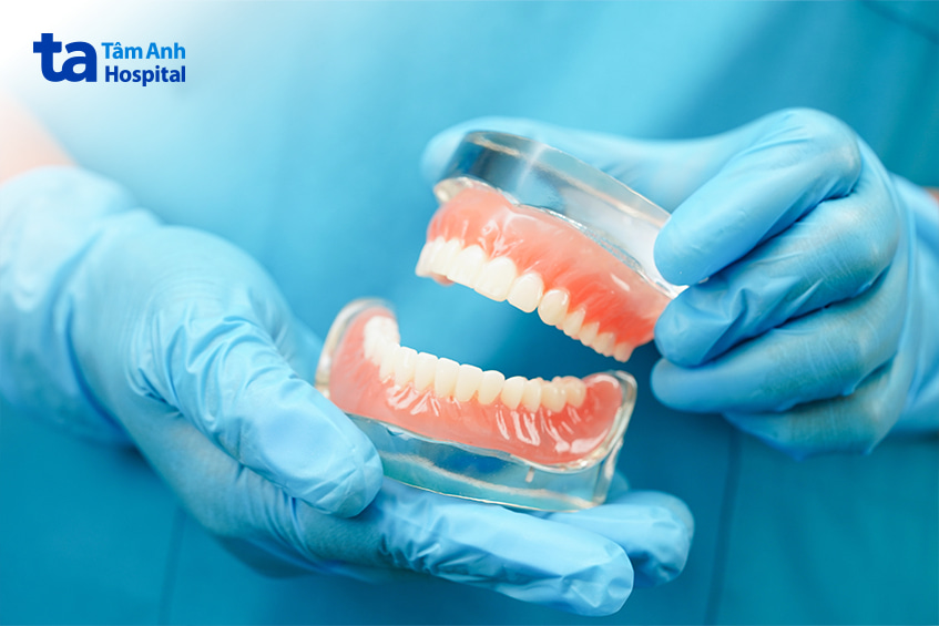 Mô hình hàm giả tháo lắp dùng trong phục hình răng cho người mất răng