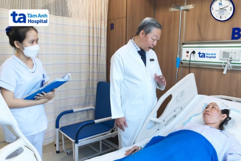 mổ u màng não vùng yên bằng robot ai modus v tại tâm anh