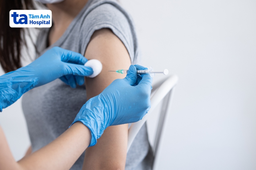 người có hệ miễn dịch yếu dễ lây