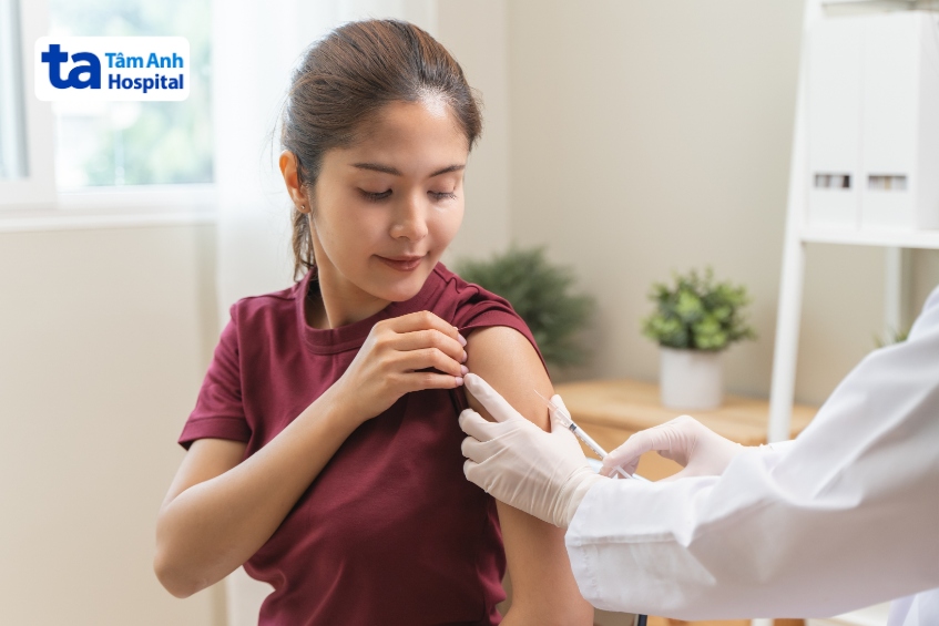 tiêm viêm gan b rồi còn lây không