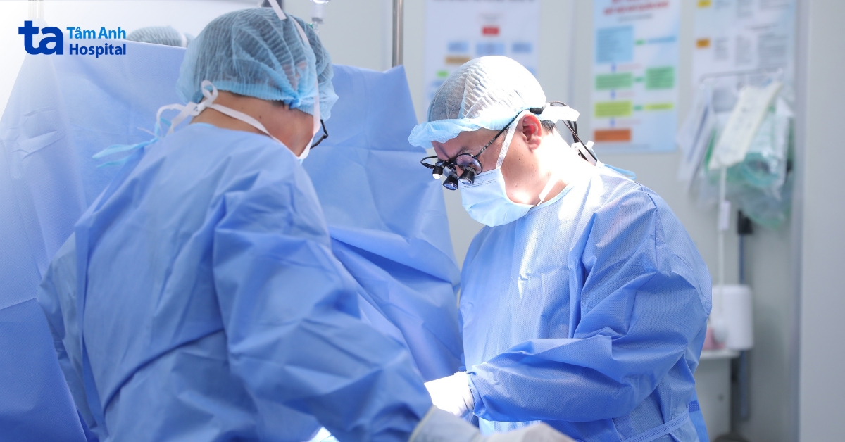 Bé gái có 26 ngón tay, chân