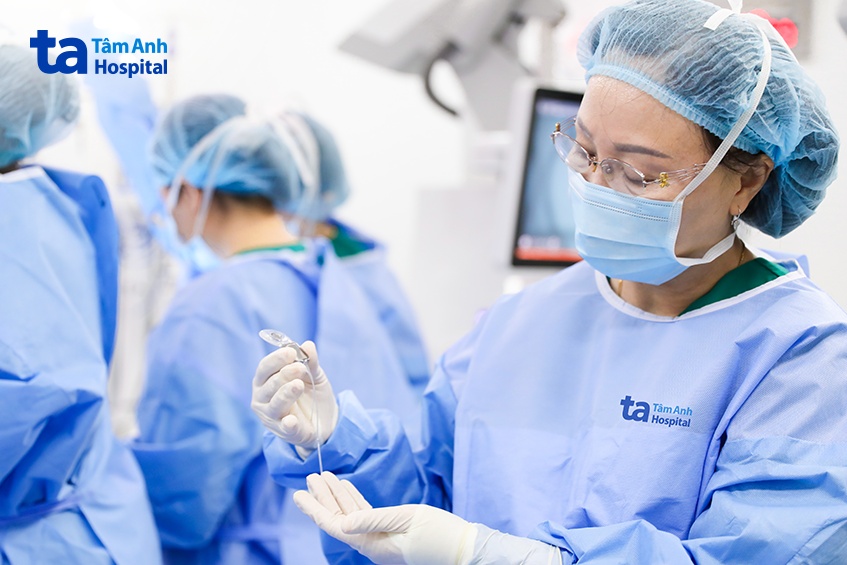 BS Chung Thủy bóc tách thiết bị