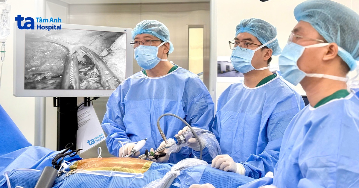 Ung thư thực quản sau 50 năm hút thuốc, uống rượu mỗi ngày