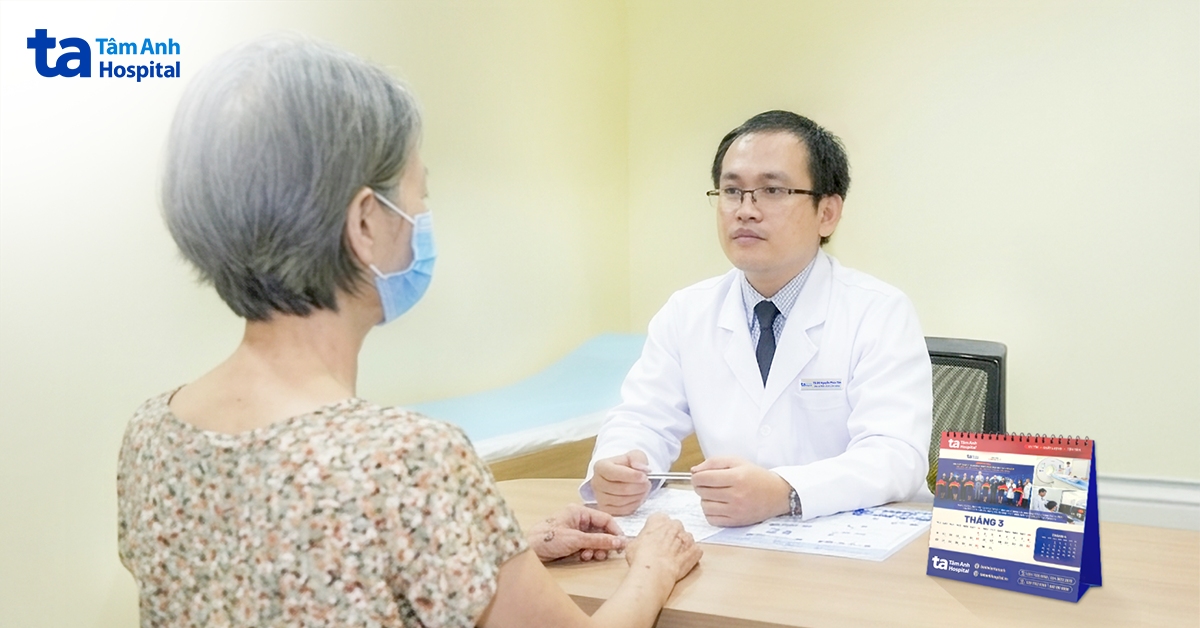 Chỉ ăn cơm trắng vì sợ nổi mề đay