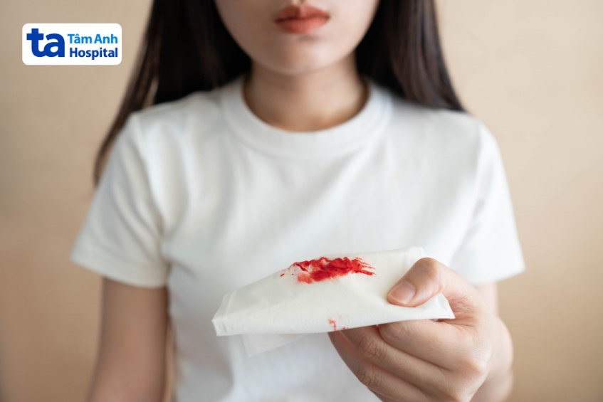 Các biến chứng bệnh lao phổi có nguy hiểm không? Mức độ ra sao? 23 ho ra máu