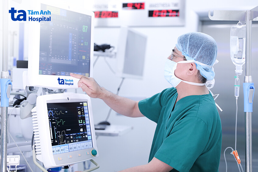 kiểm tra thông số máy gây mê