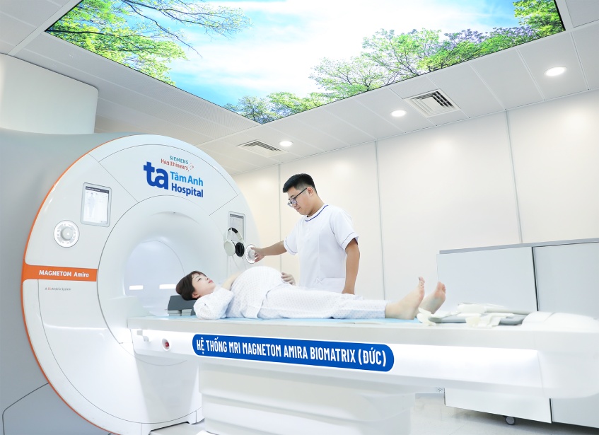 máy MRI của Đức tại khoa CĐHA