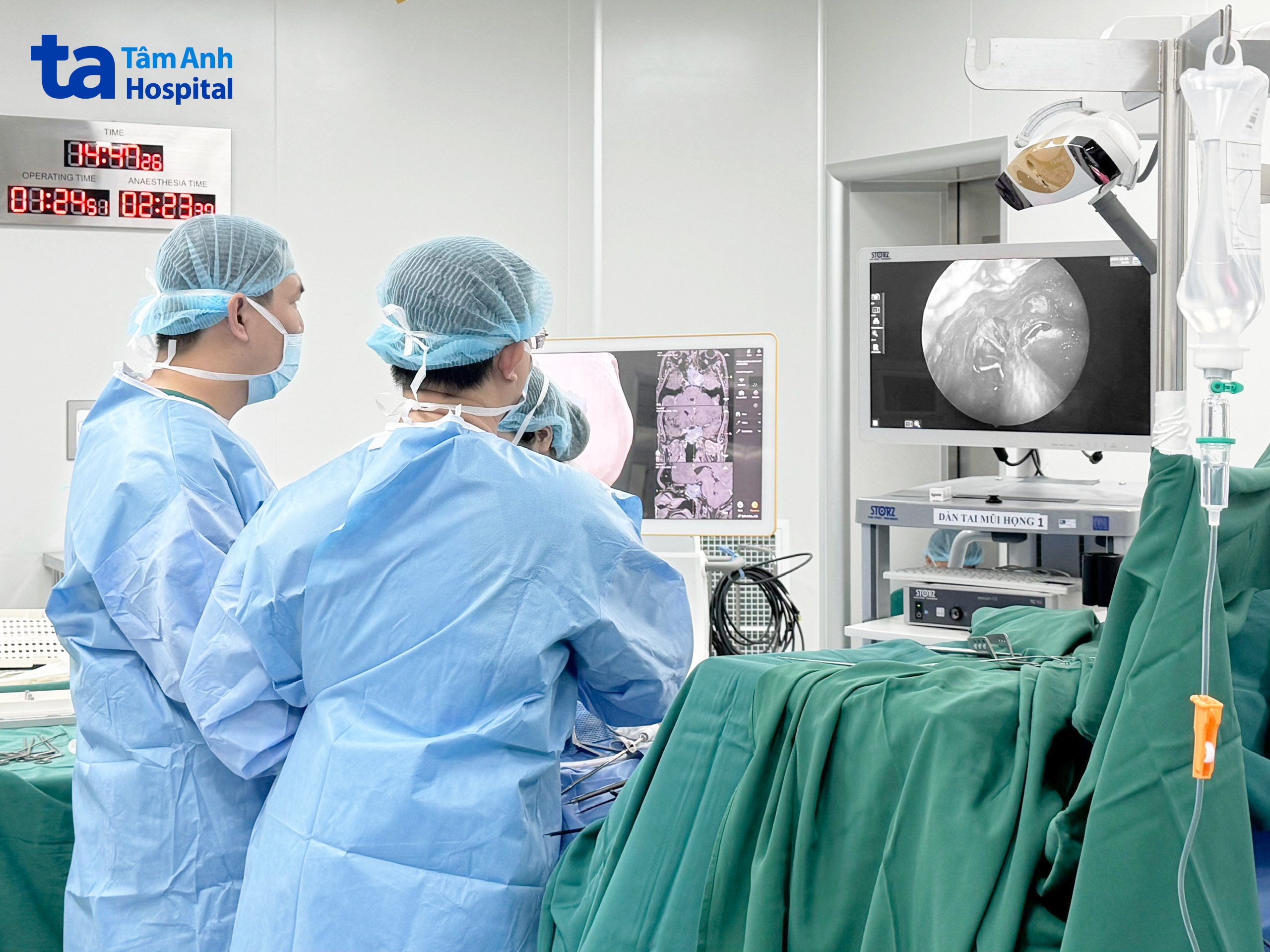 mổ u hậu nhãn cầu