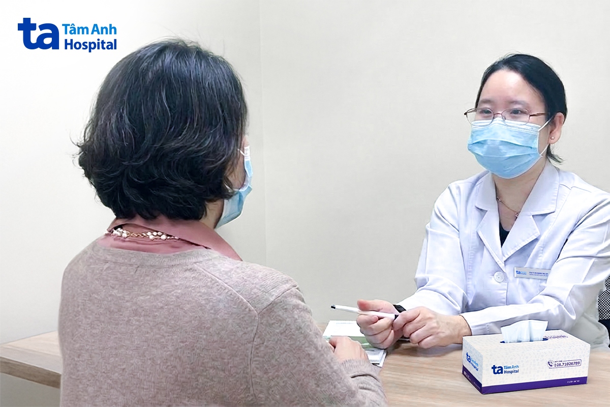 pgs lâm tư vấn cho chị thu hướng điều trị