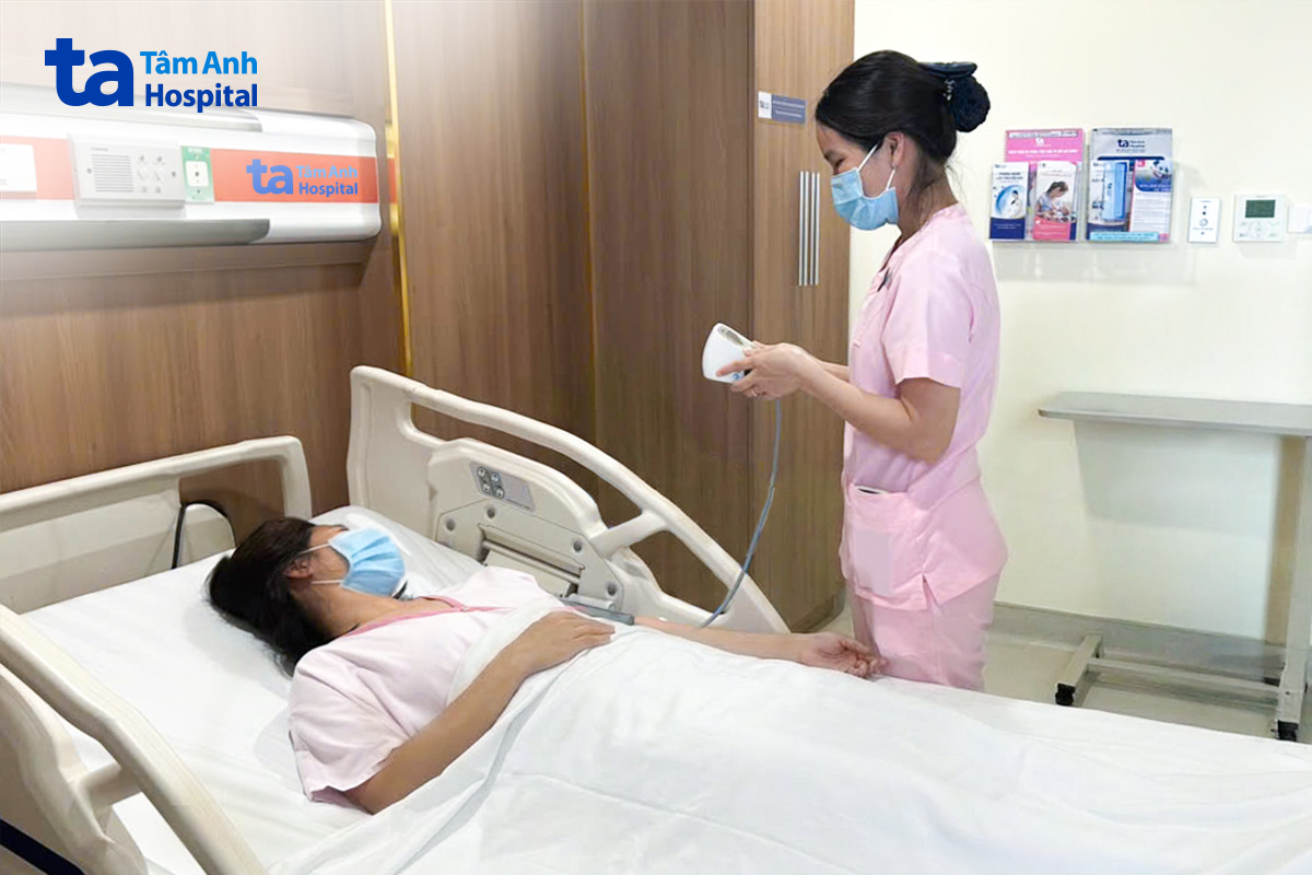 Chị Hồng hồi phục nhanh sau mổ. Ảnh: Bệnh viện Đa khoa Tâm Anh TP.HCM