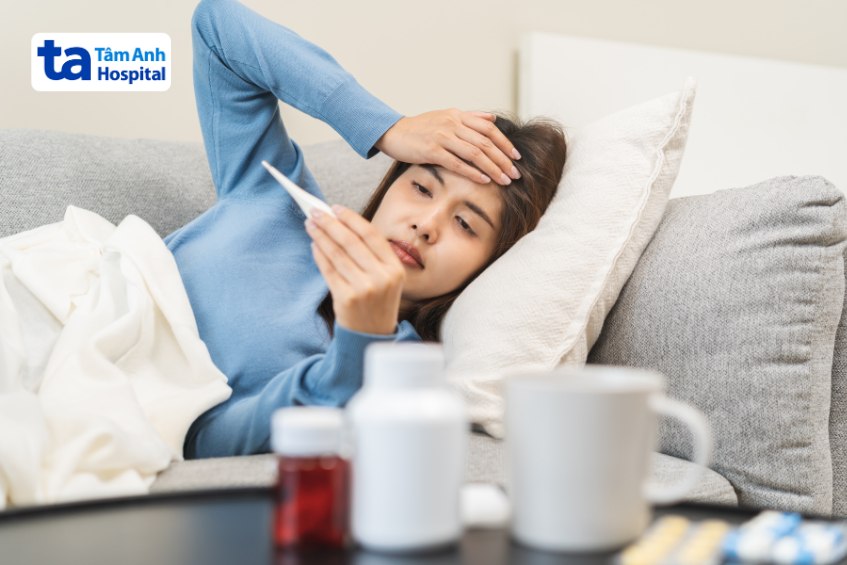 phụ nữ bị sốt