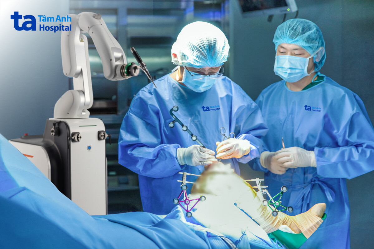 thực hiện thay khớp gối bằng robot