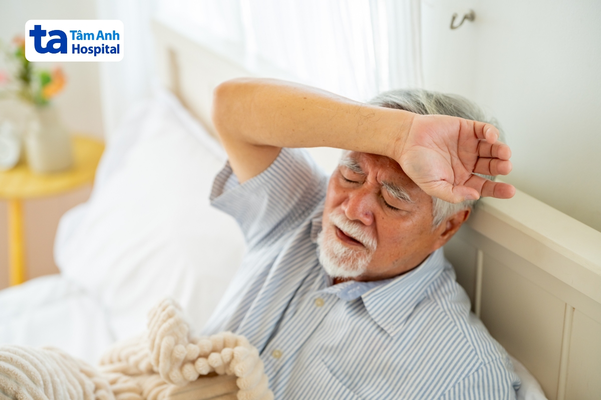 tuổi cao dễ mắc bệnh