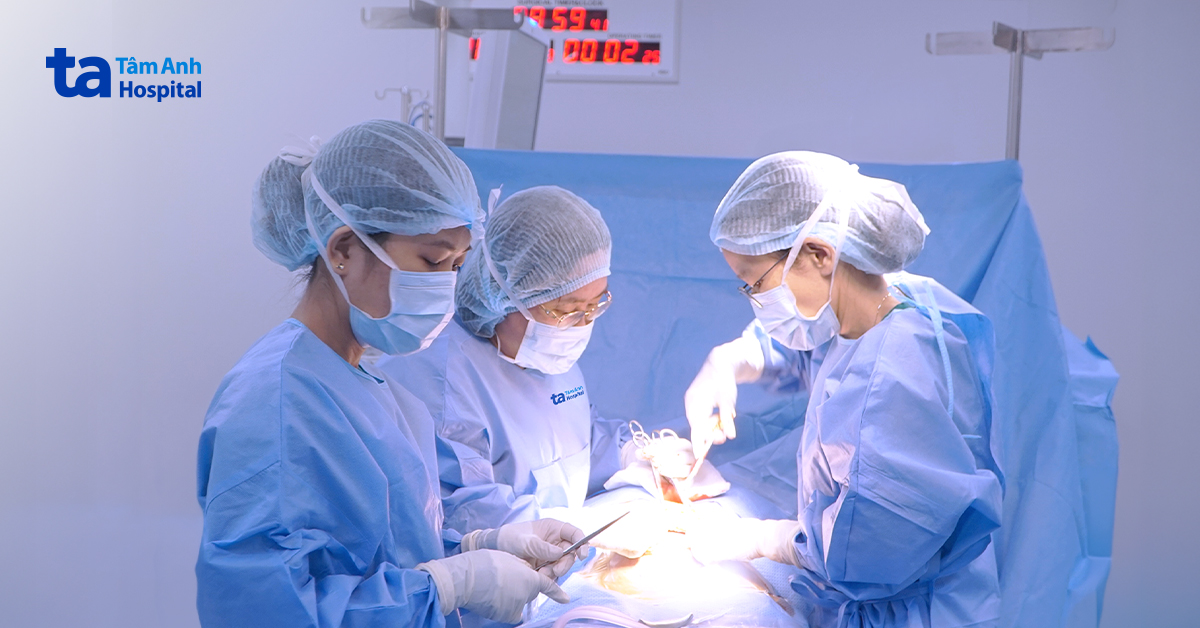 Bé gái thiếu một nhiễm sắc thể giới tính