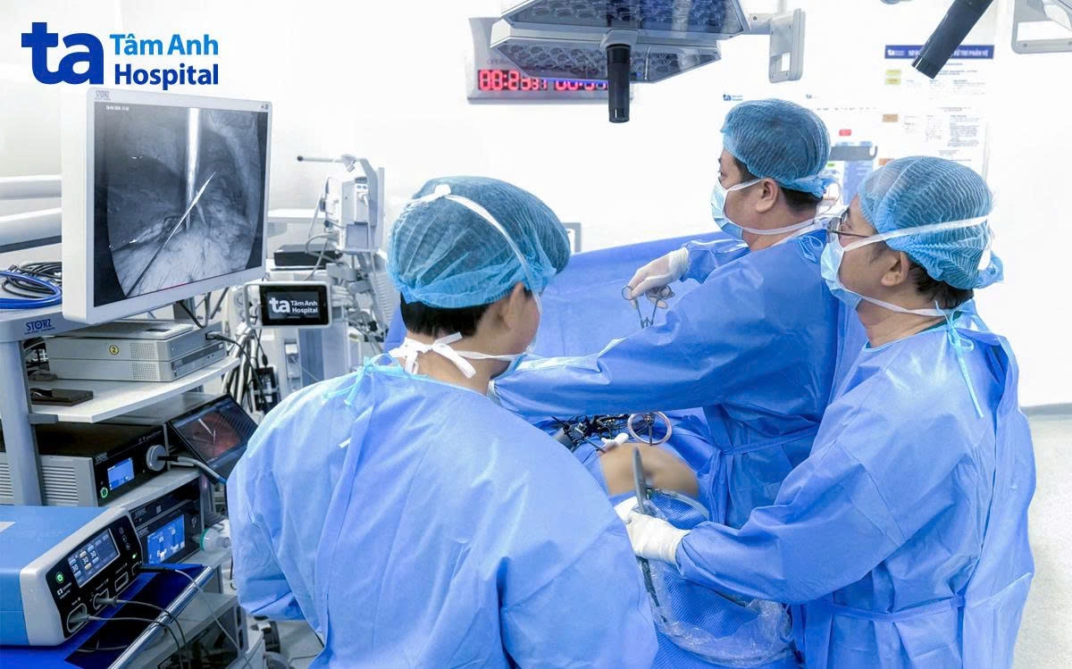 BS Biên phẫu thuật nội soi gắp xương cá