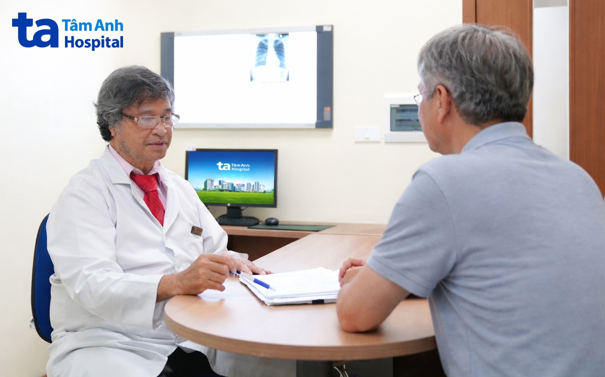 BS Hậu tư vấn cho ông Toàn