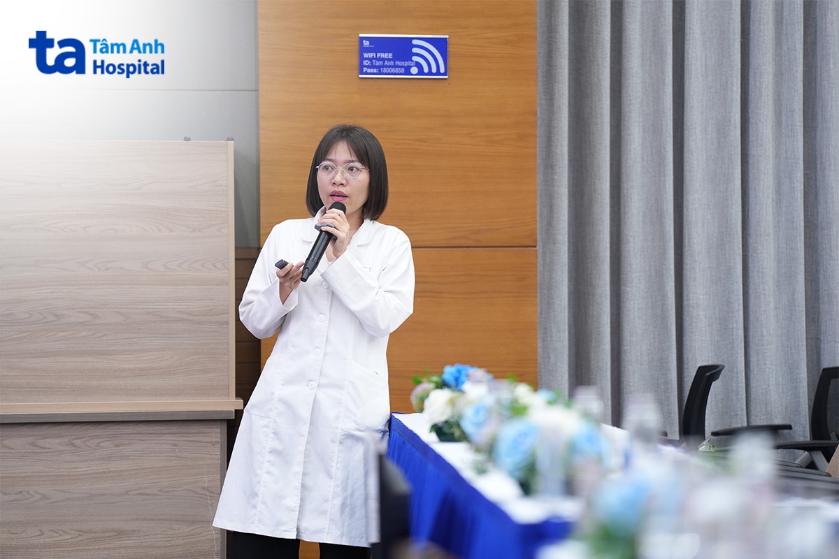 ThS.BS Nguyễn Thị Tuyết - Bác sĩ Khoa Tim mạch với báo cáo “Phân tích case lâm sàng: Tăng huyết áp cấp cứu”