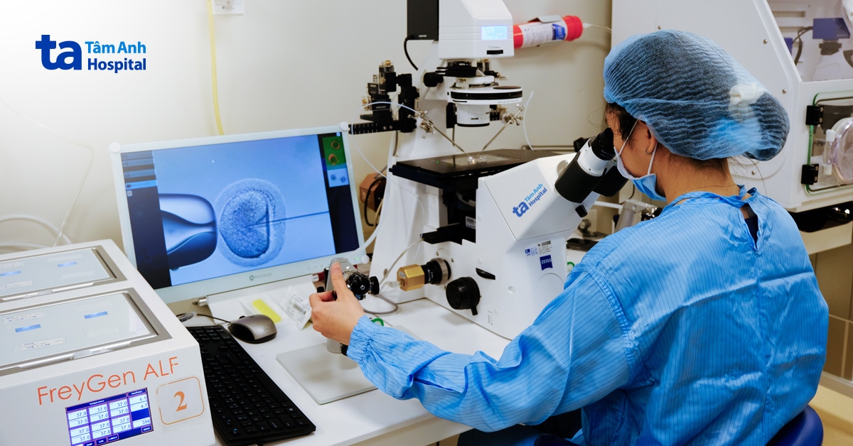 Chồng không tinh trùng, vợ ung thư sinh con nhờ thụ tinh ống nghiệm