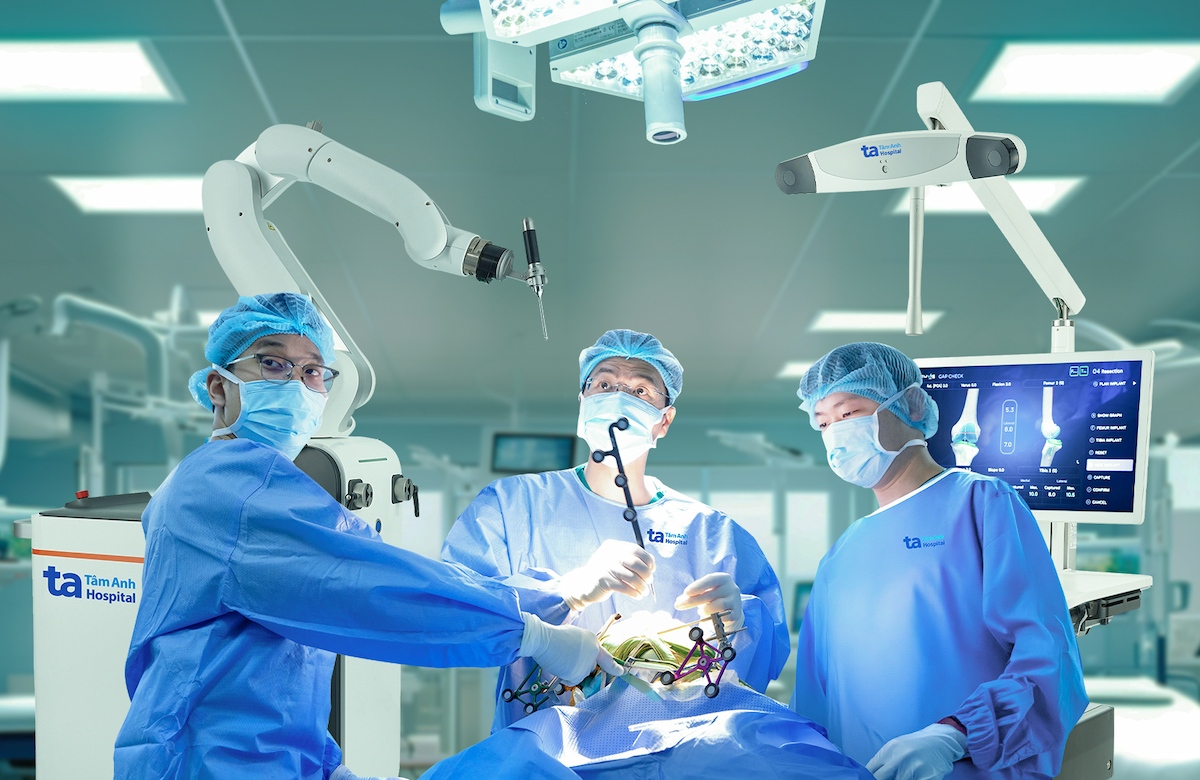 chương trình thay khớp gối robot ai tại bv tâm anh tp.hcm