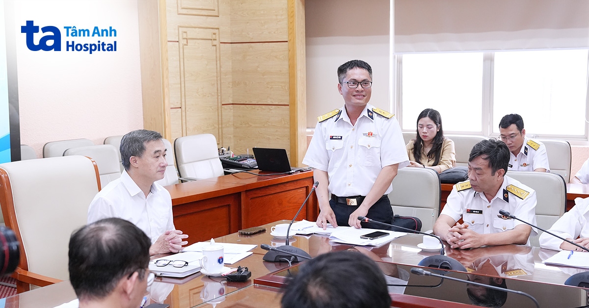 Đại diện Quân chủng Hải quân gửi lời cảm ơn sâu sắc đến Tâm Anh