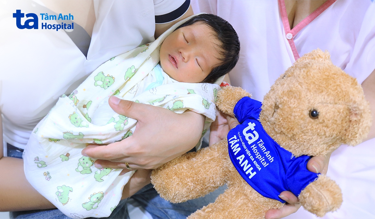 Em bé ống nghiệm của vợ chồng chị Hơn sau 5 năm vô sinh không rõ nguyên nhân