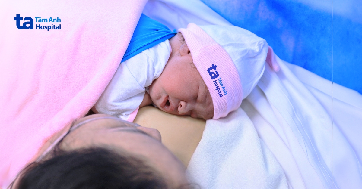 Hiếm muộn 7 năm vì hôn nhân ‘lệch múi giờ’