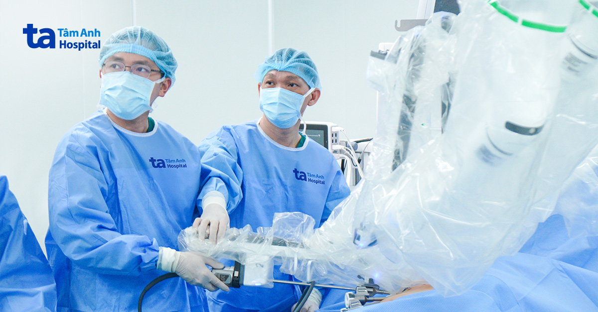 Khám dạ dày bất ngờ phát hiện u thận