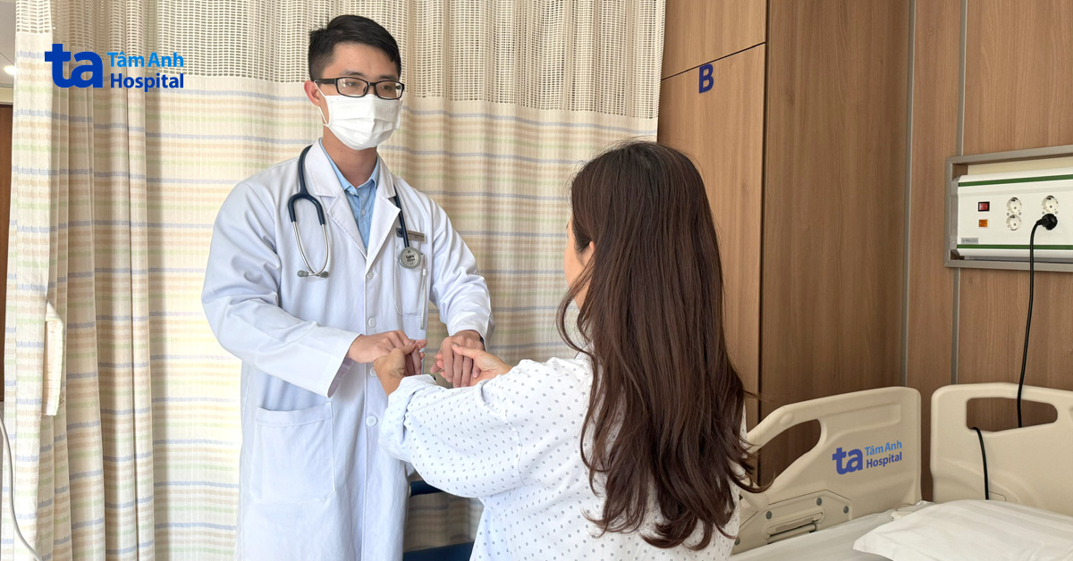 Đi khám đau đầu phát hiện đang đột quỵ mà không biết