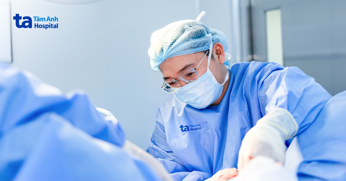 Mắc ung thư hắc tố ở cơ quan sinh dục tuổi 72