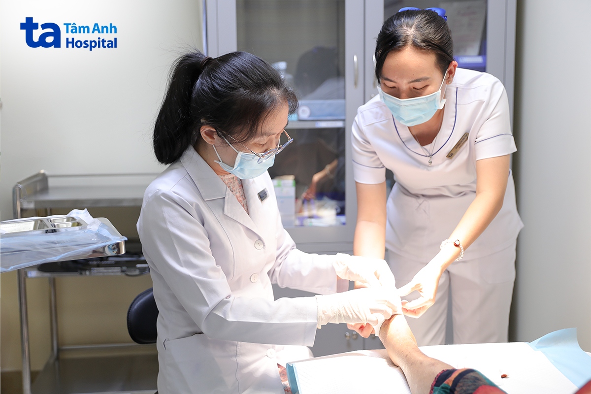 một số ca nhập viện muộn được bv tâm anh cứu chữa kịp thời