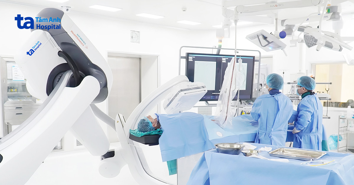 Nút mạch chọn lọc điều trị đa u máu gan kích thước lớn