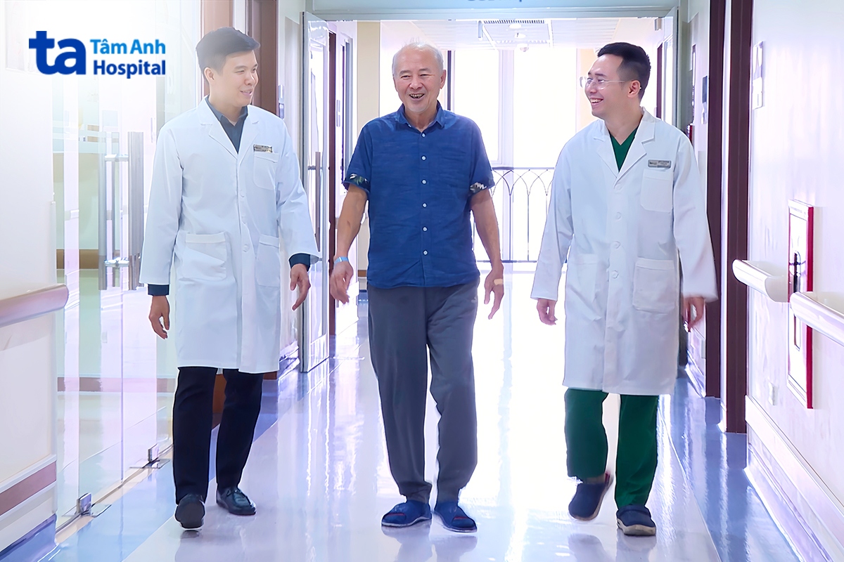 ông toán xuất viện