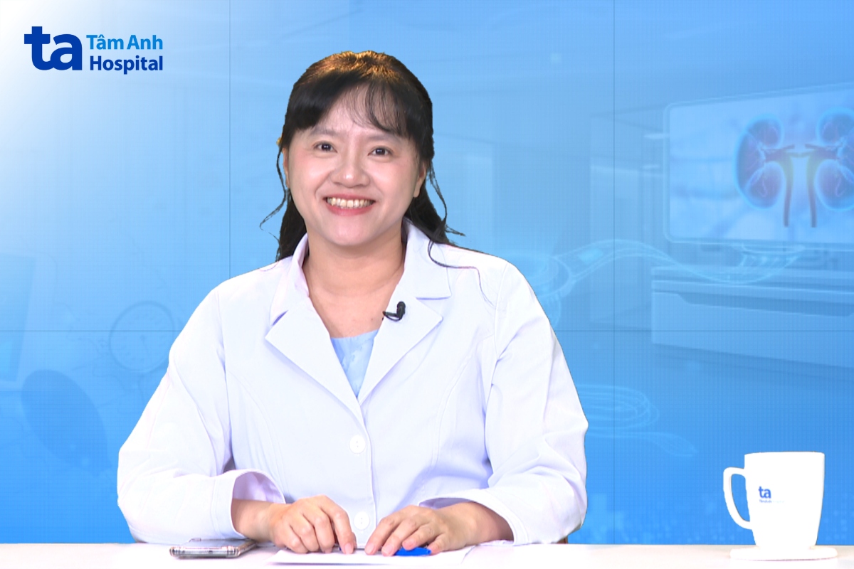 BS.CKI Hoàng Mỹ Linh tư vấn về tầm quan trọng của việc chẩn đoán sớm và cá nhân hóa lộ trình tầm soát sức khỏe. Ảnh: Bệnh viện Đa khoa Tâm Anh