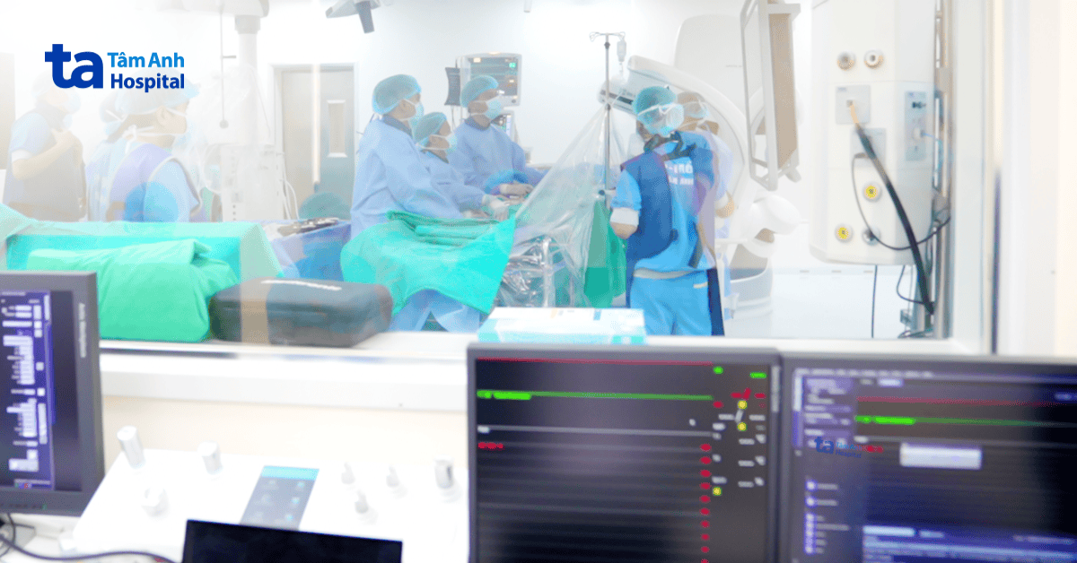 Rách mạch vành sau sinh gây nhồi máu cơ tim