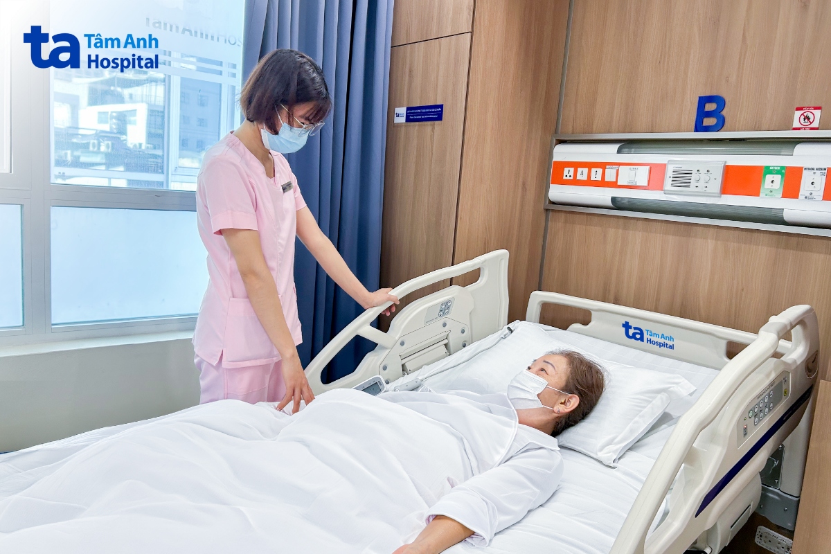 Bà Thảo hồi phục nhanh và được xuất viện sau mổ một ngày. Ảnh: Bệnh viện Đa khoa Tâm Anh