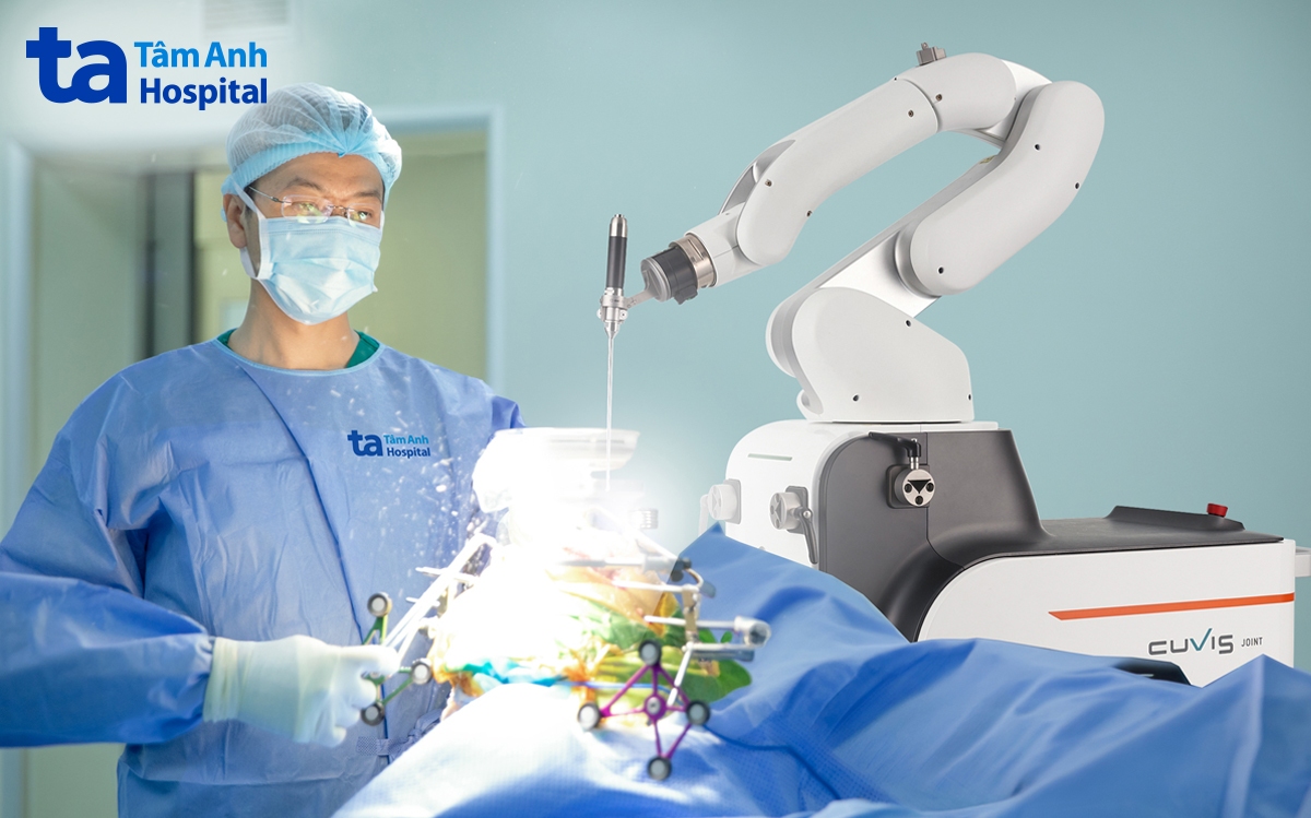 sử dụng robot thay khớp cho bệnh nhân