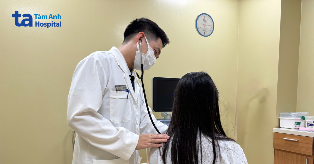 Thai phụ 36 tuần tràn dịch màng phổi