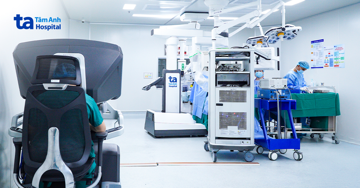 Tưởng thoát vị đĩa đệm, hóa u thận