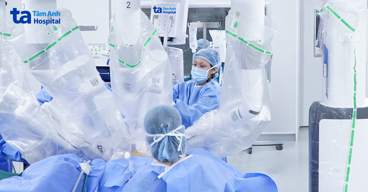 U xơ tử cung gây thiếu máu nặng