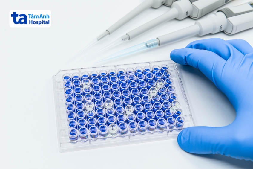 xét nghiệm miễn dịch giúp phát hiện bệnh và đánh giá sau tiêm vắc xin