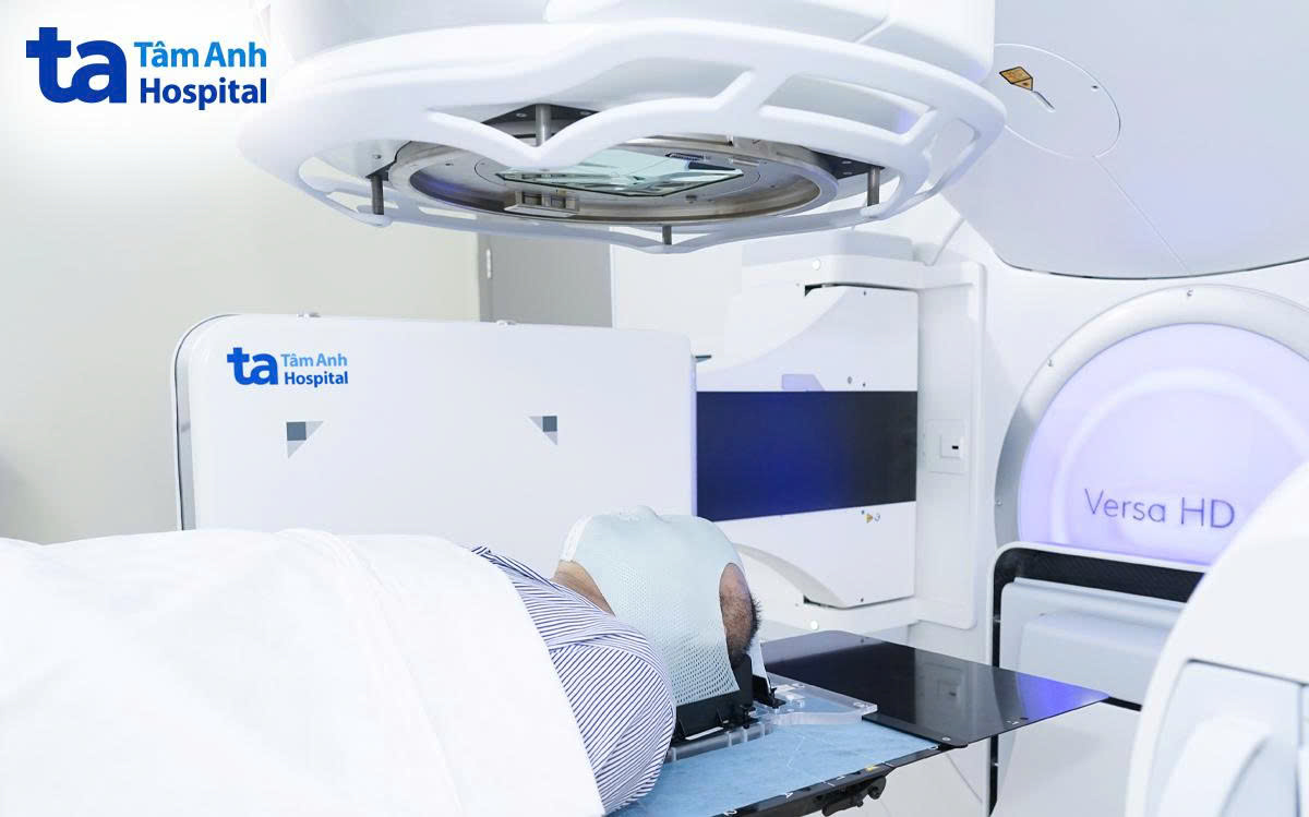 anh hải điều trị bằng máy xạ trị gia tốc