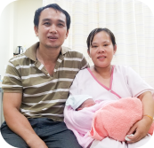 ba-pham-dinh-khuyen-me-nguyen-thi-binh